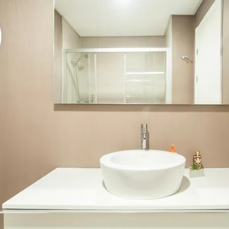 4+1 Location With Pool