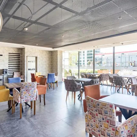 4+1 Location With Pool Nilufer